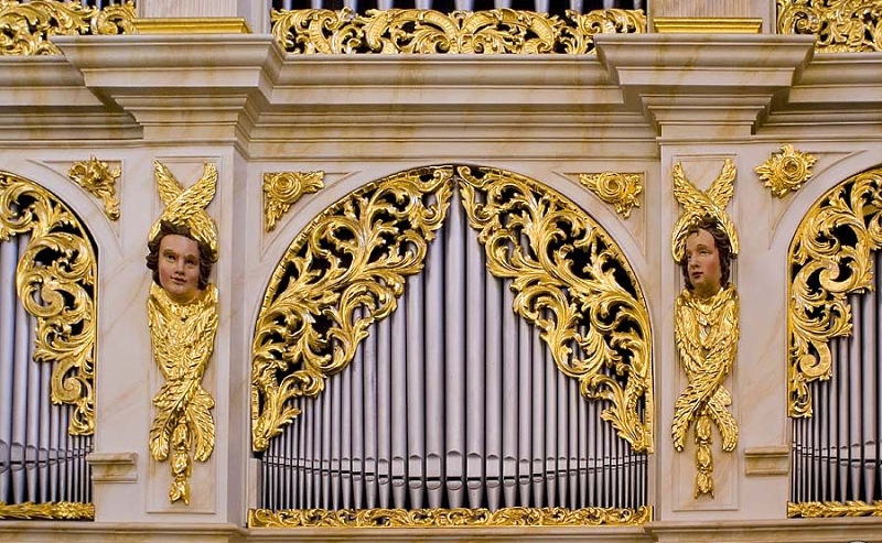 Hirschberg, Katholische Pfarrkirche, Detail of the restored fassade.