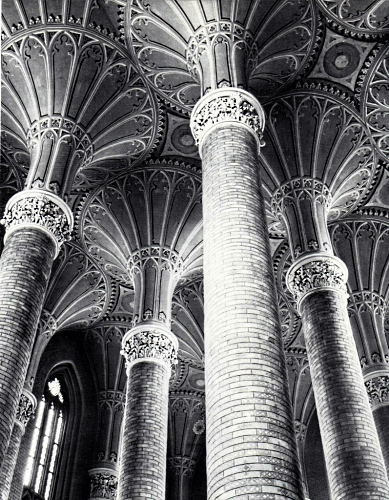 S&auml;ulen der Altst&auml;dtische Kirche